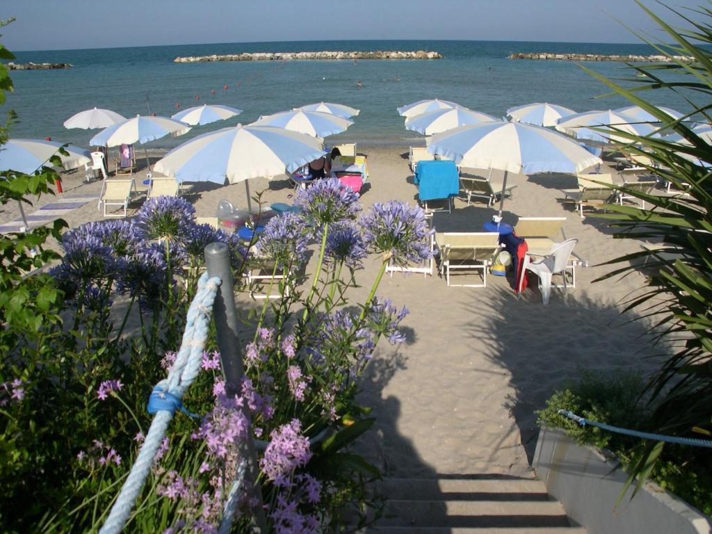 Residence I Delfini Cupra Marittima Exterior foto