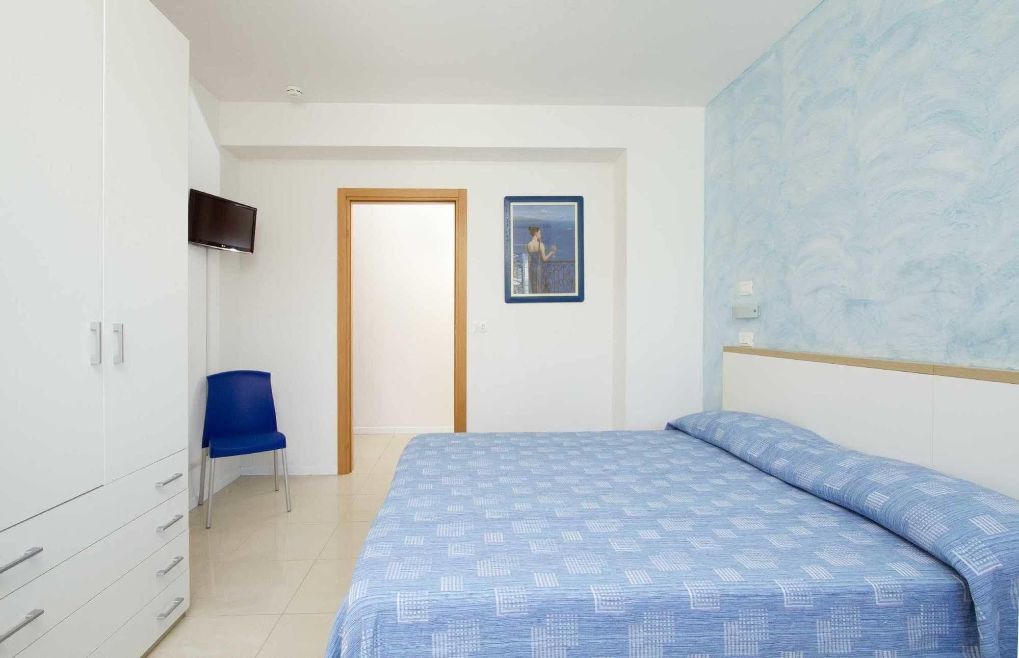 Residence I Delfini Cupra Marittima Exterior foto